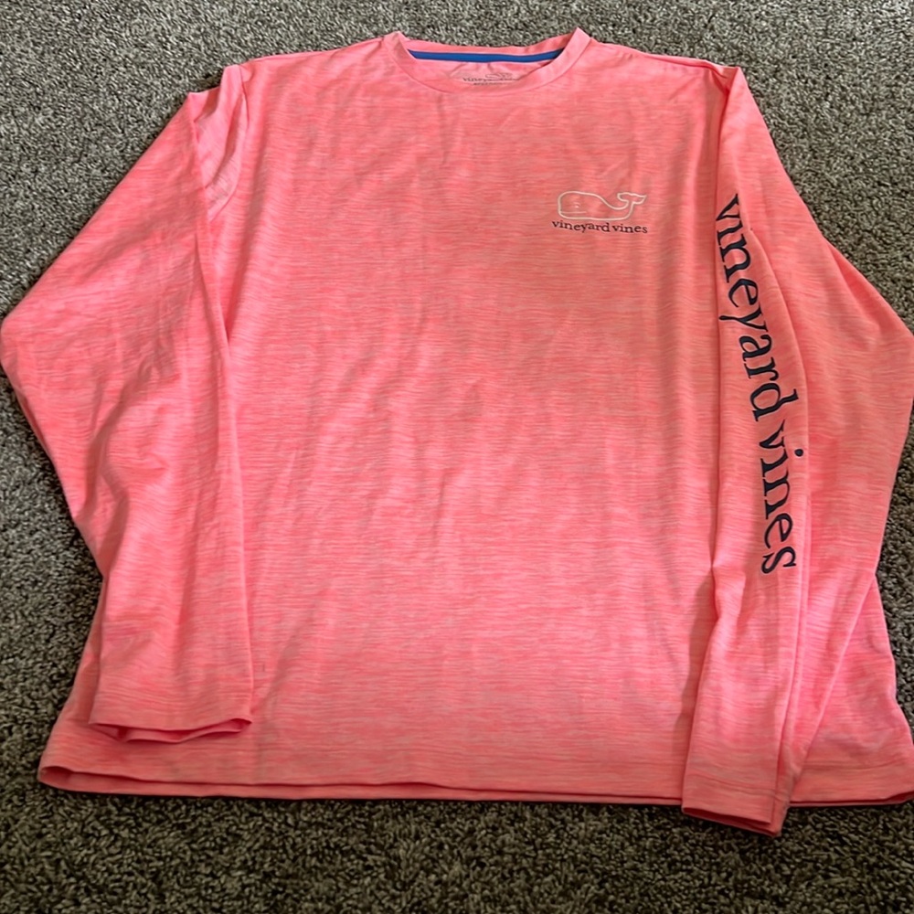 Vineyard Vines performance btw